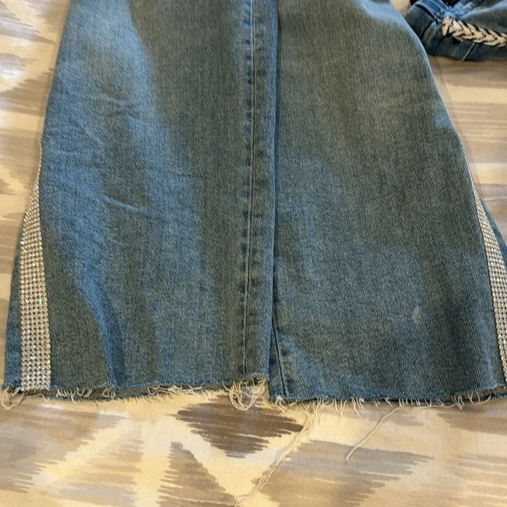 Women Lane Bryant size 14 jeans with rhinestone trim - Picture 4 of 5